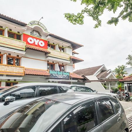 Oyo 1945 Hotel Bali Indah Bandung Luaran gambar