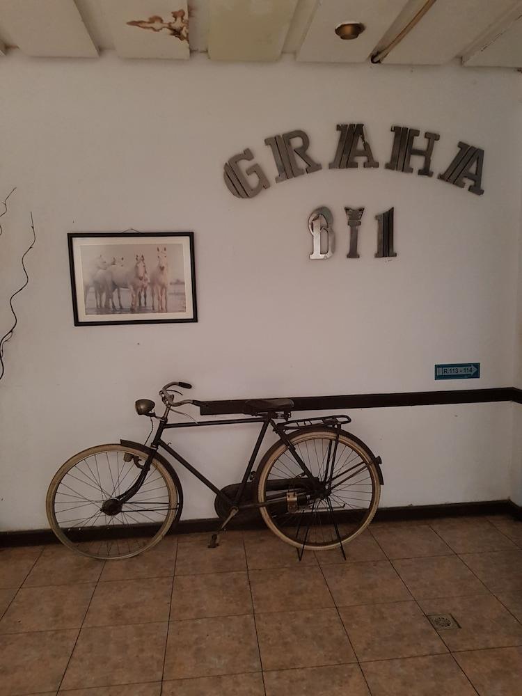 Oyo 1945 Hotel Bali Indah Bandung Luaran gambar