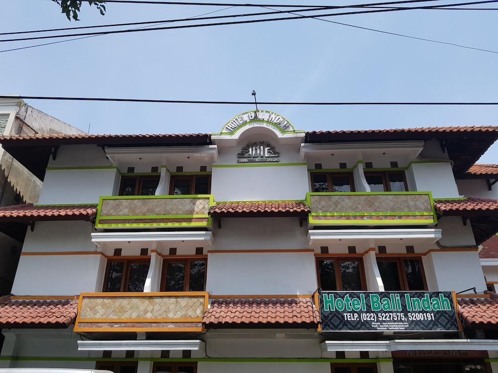 Oyo 1945 Hotel Bali Indah Bandung Luaran gambar