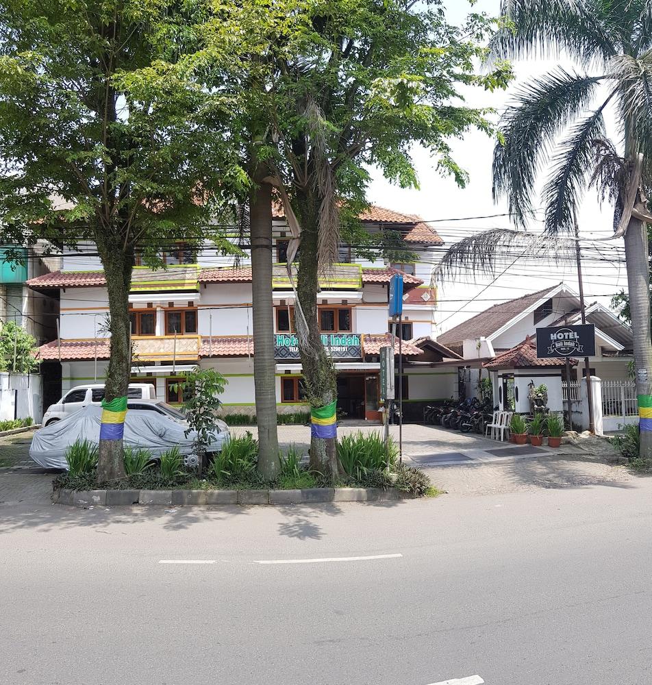 Oyo 1945 Hotel Bali Indah Bandung Luaran gambar
