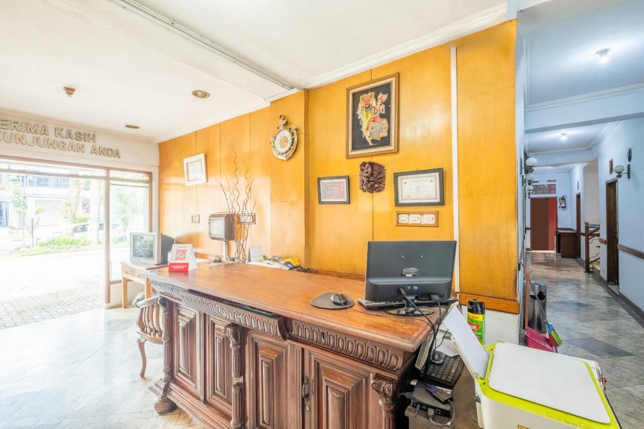 Oyo 1945 Hotel Bali Indah Bandung Luaran gambar