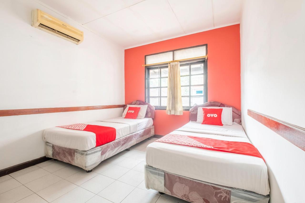Oyo 1945 Hotel Bali Indah Bandung Luaran gambar