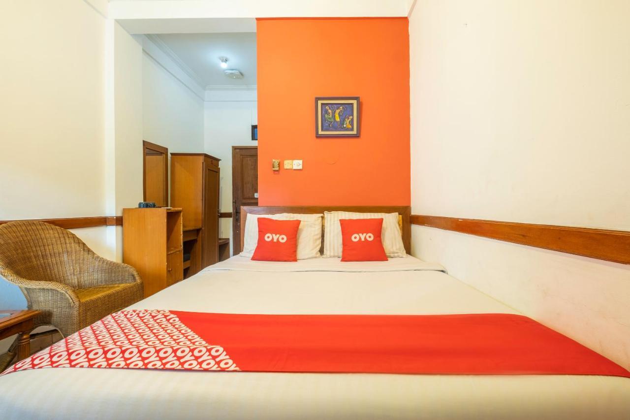 Oyo 1945 Hotel Bali Indah Bandung Luaran gambar