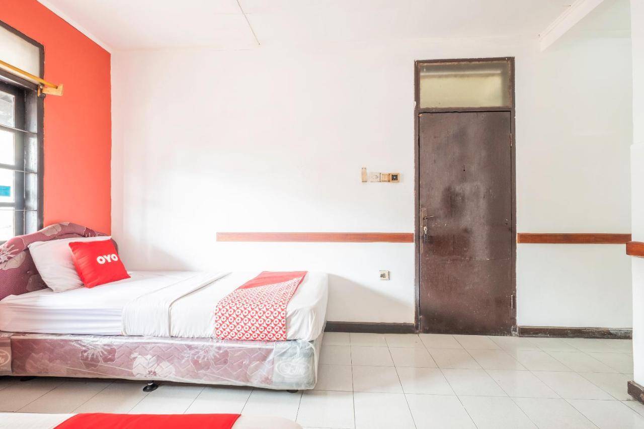 Oyo 1945 Hotel Bali Indah Bandung Luaran gambar