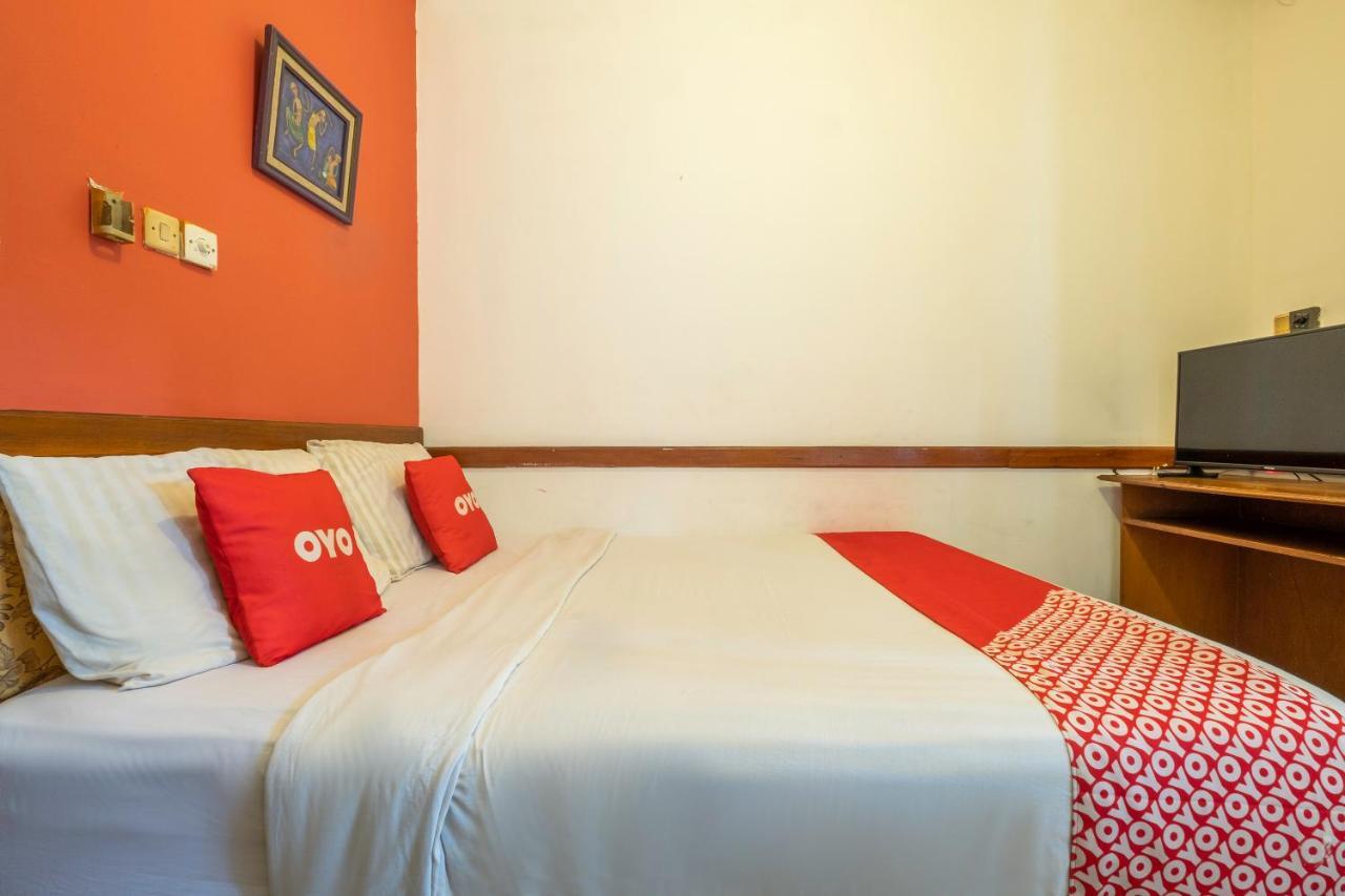 Oyo 1945 Hotel Bali Indah Bandung Luaran gambar