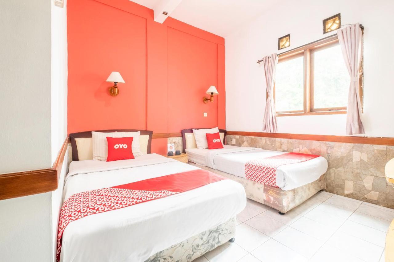 Oyo 1945 Hotel Bali Indah Bandung Luaran gambar