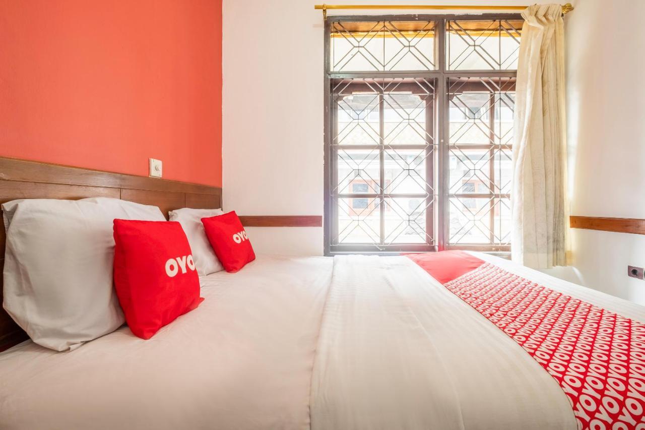 Oyo 1945 Hotel Bali Indah Bandung Luaran gambar