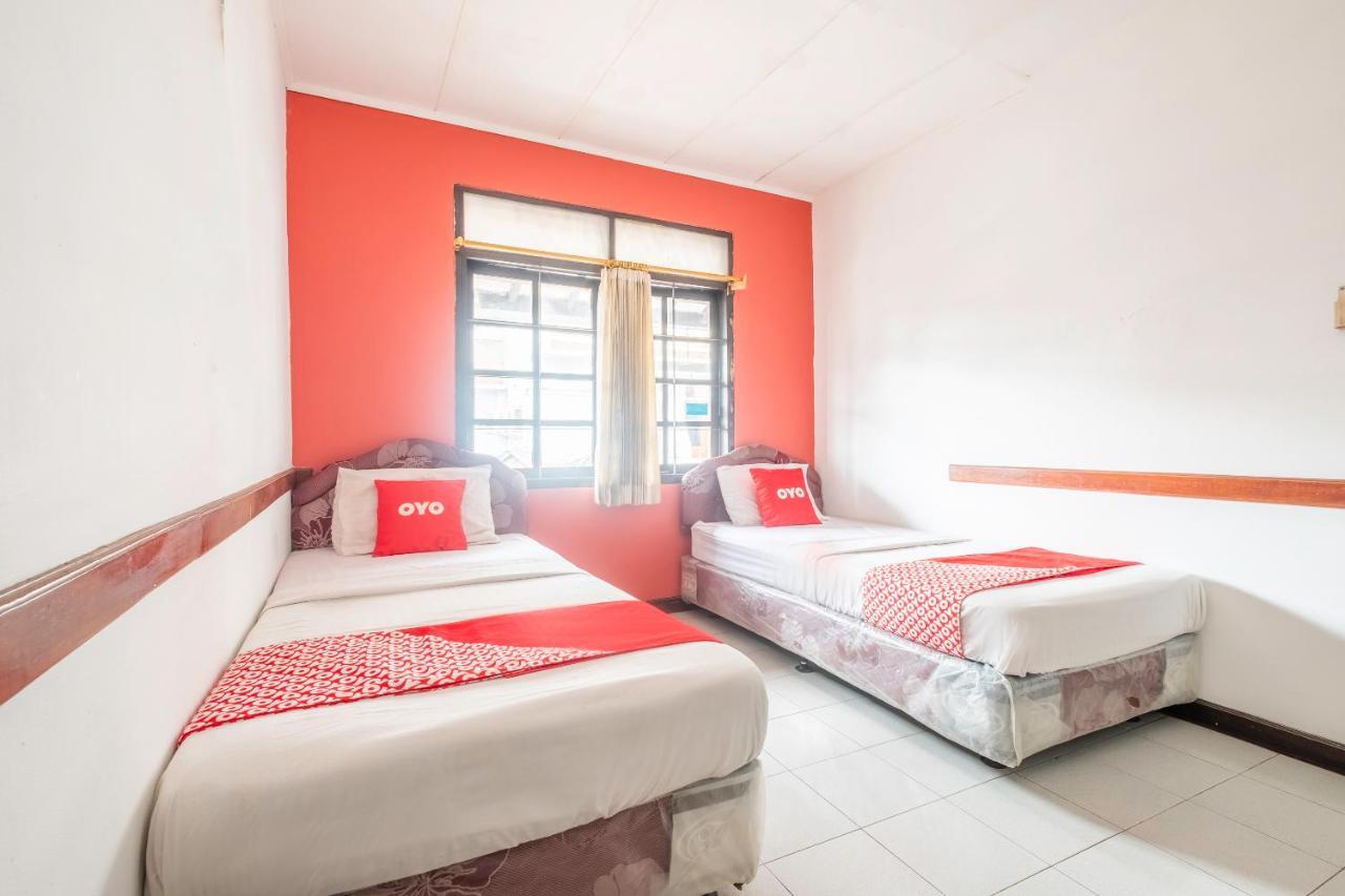 Oyo 1945 Hotel Bali Indah Bandung Luaran gambar
