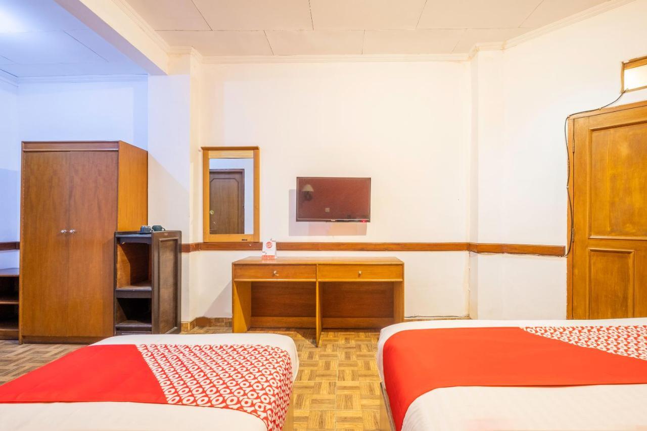 Oyo 1945 Hotel Bali Indah Bandung Luaran gambar